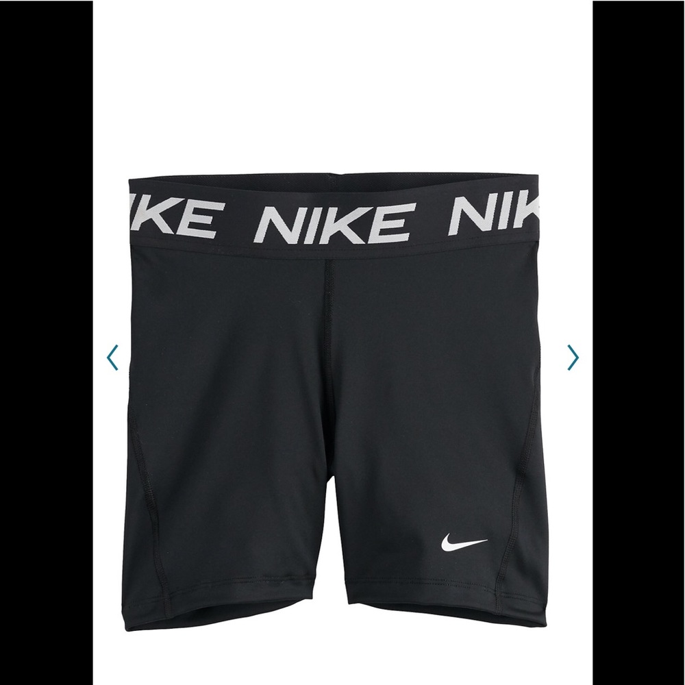 Nike Victory Essential Training Shorts NWOT